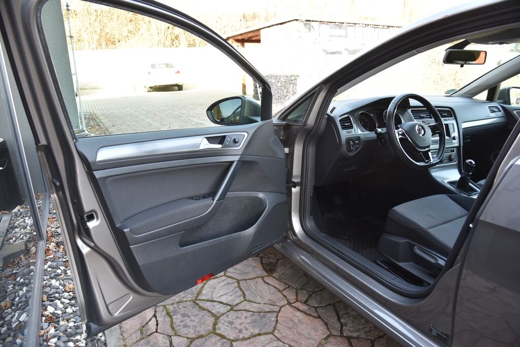 Volkswagen Golf Hatchback 1,2 l 77 kw