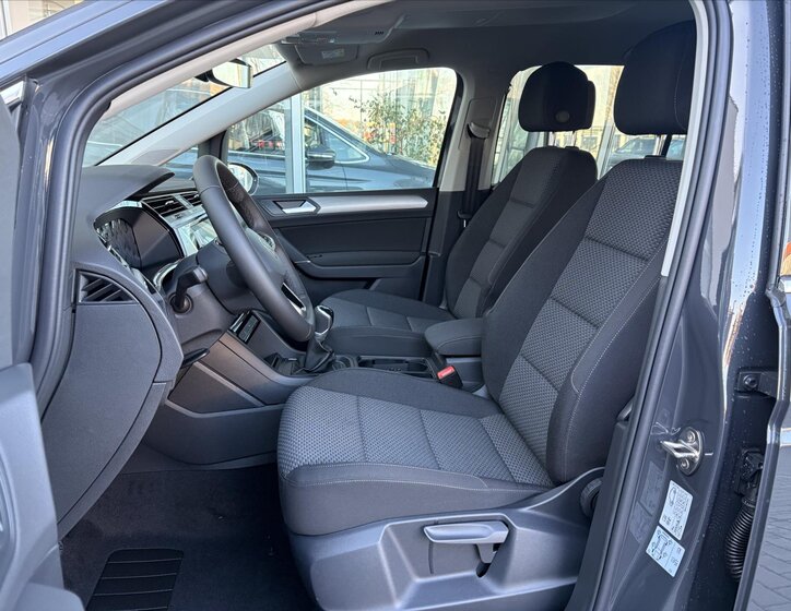 Volkswagen Touran MPV 1,5 l 110 kw