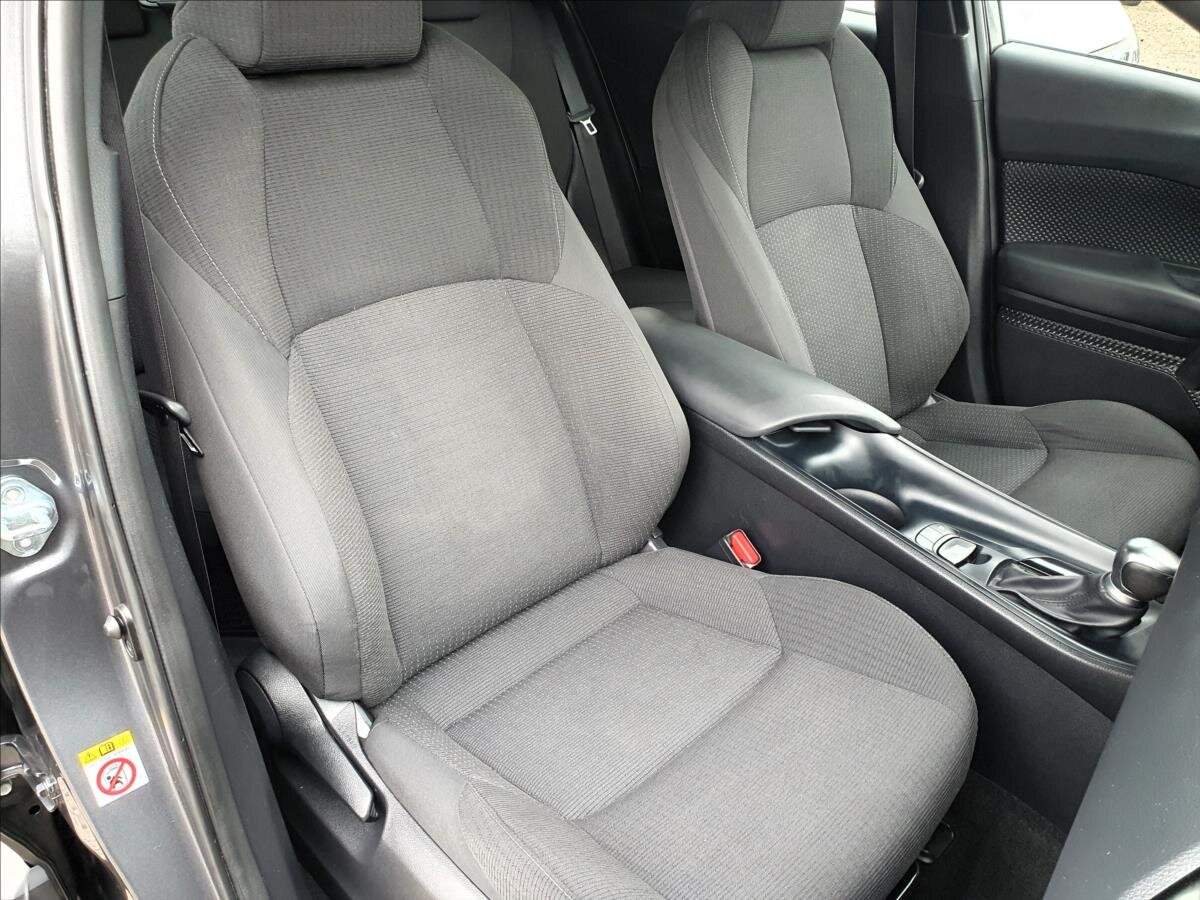 Toyota C-HR Hatchback 1,8 l 72 kw