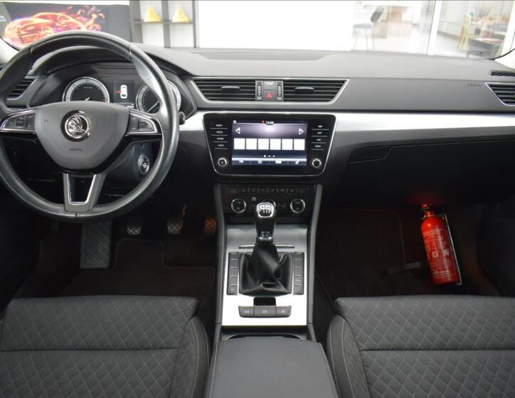 Škoda Superb 16