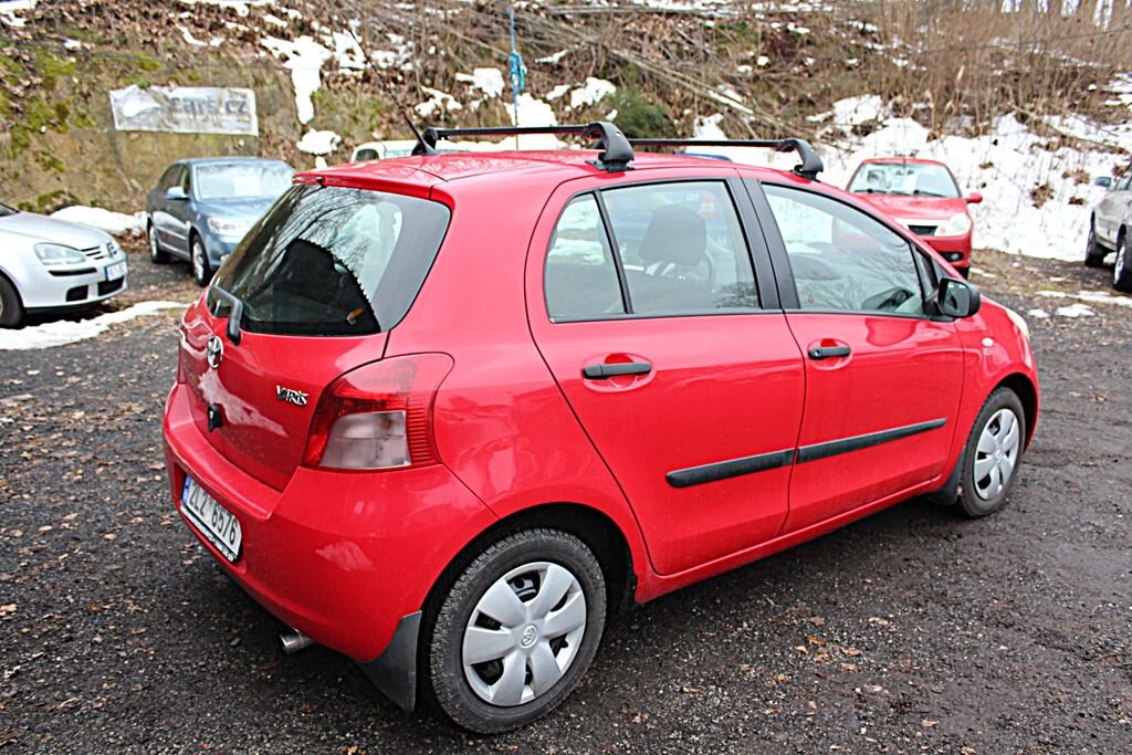 Toyota Yaris Hatchback 998,0 51 kw