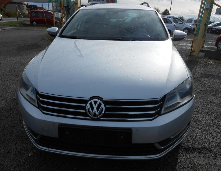 Volkswagen Passat Kombi 1,6 l 77 kw