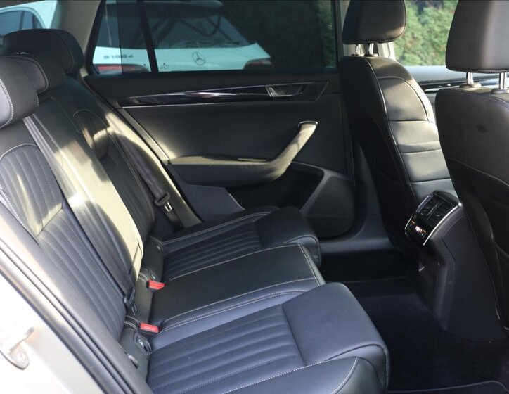 Škoda Superb Kombi 2,0 l 147 kw