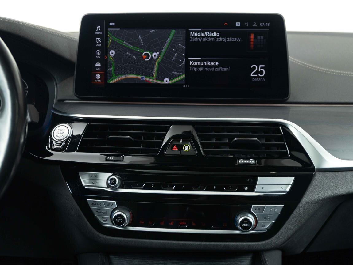 BMW Řada 5 Sedan / Limuzína 4,4 l 390 kw