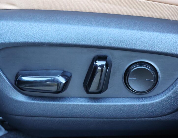 Lexus NX 450h plus SUV / Terénní 2,5 l 136 kw