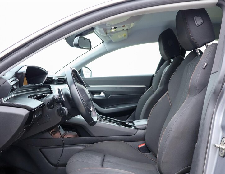 Peugeot 508 Liftback 1,6 l 133 kw