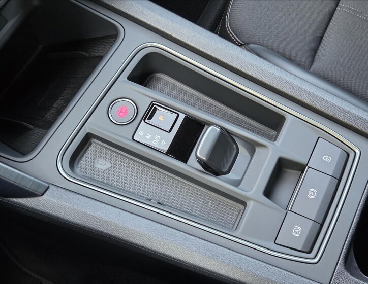 Cupra Formentor SUV / Terénní 2,0 l 180 kw
