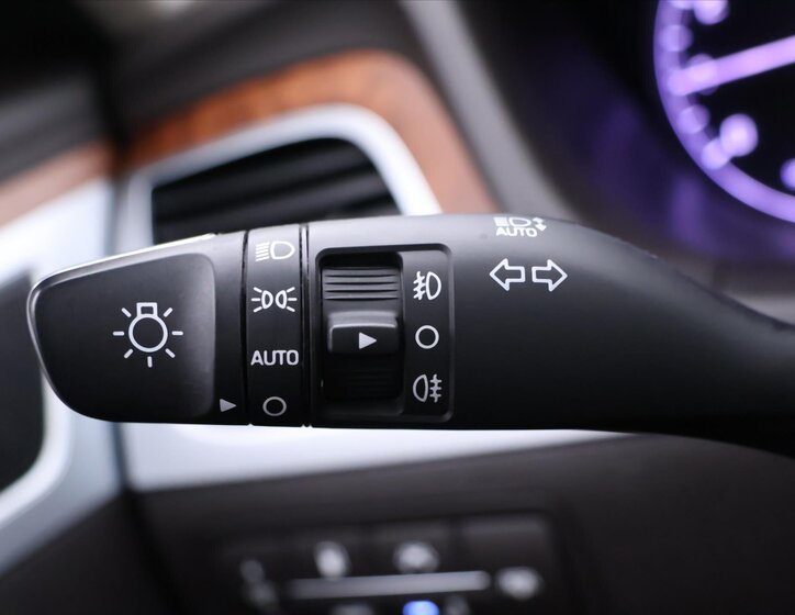 Hyundai Genesis Sedan / Limuzína 3,8 l 232 kw