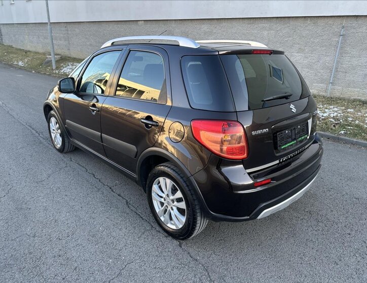 Suzuki SX4 Hatchback 1,6 l 88 kw