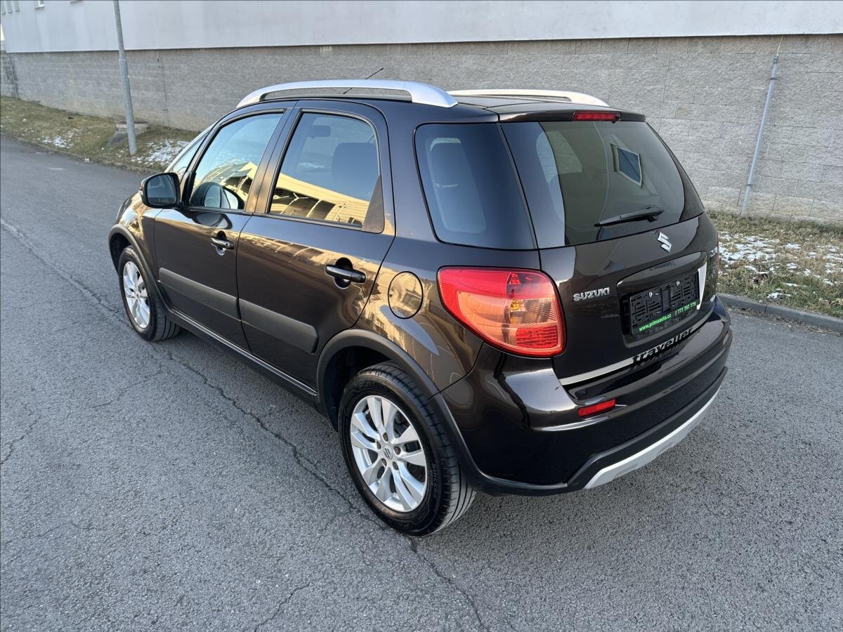 Suzuki SX4 Hatchback 1,6 l 88 kw