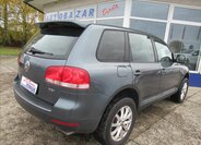 Volkswagen Touareg Kombi 2,5 l 165 kw