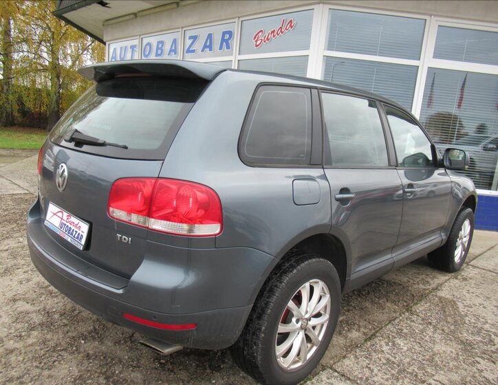 Volkswagen Touareg Kombi 2,5 l 165 kw