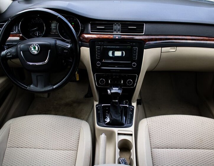 Škoda Superb Sedan 1,8 l 118 kw