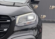 Mercedes-Benz Třídy X 33