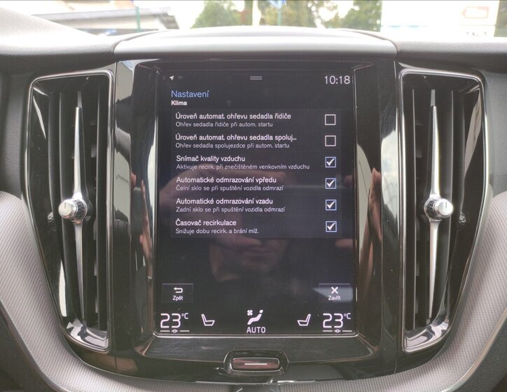 Volvo XC60 SUV / Terénní 2,0 l 140 kw