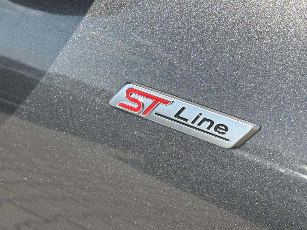 Ford Kuga SUV / Terénní 2,0 l 88 kw