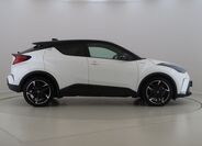 Toyota C-HR 4