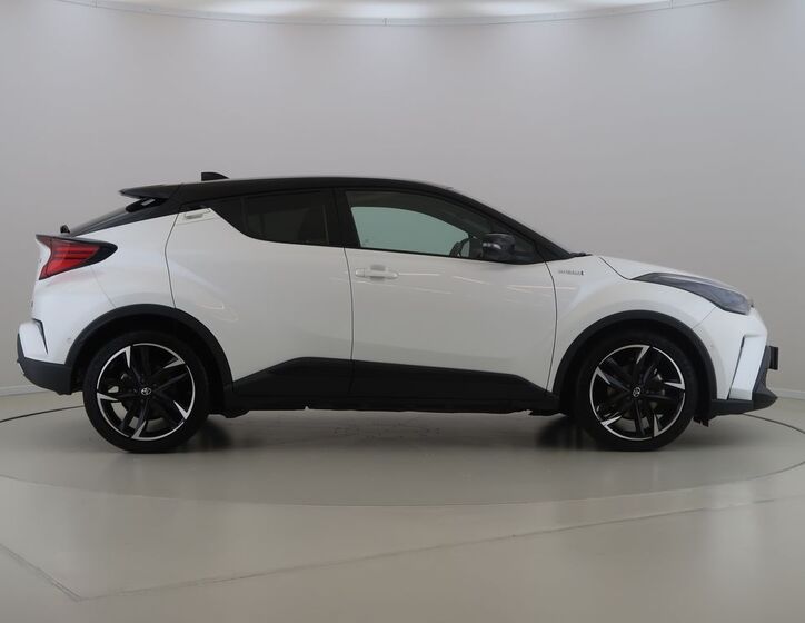 Toyota C-HR 4