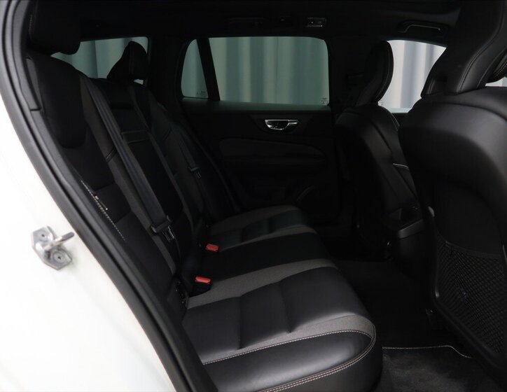 Volvo V60 Kombi 2,0 l 140 kw