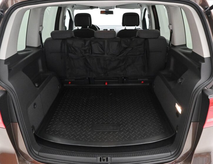 Volkswagen Touran MPV 1,6 l 77 kw