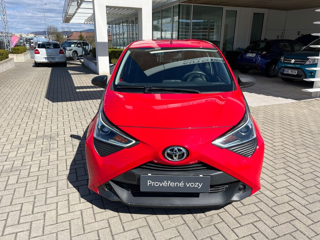 Toyota Aygo Hatchback 998,0 53 kw
