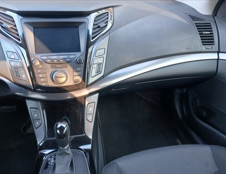 Hyundai i40 Kombi 1,6 l 100 kw