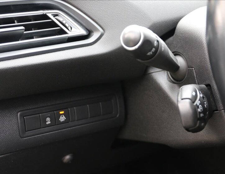 Peugeot 308 Kombi 1,5 l 96 kw