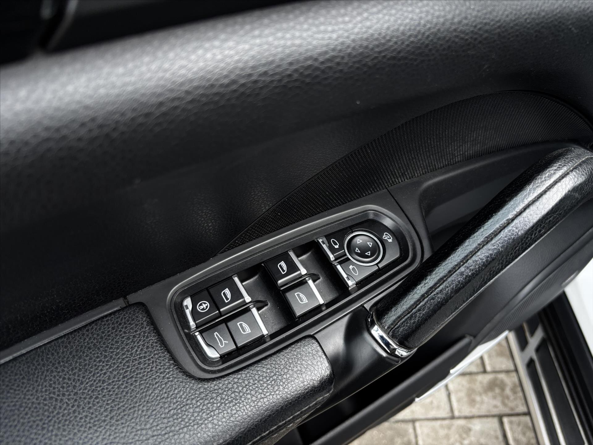 Porsche Cayenne SUV / Terénní 3,0 l 155 kw