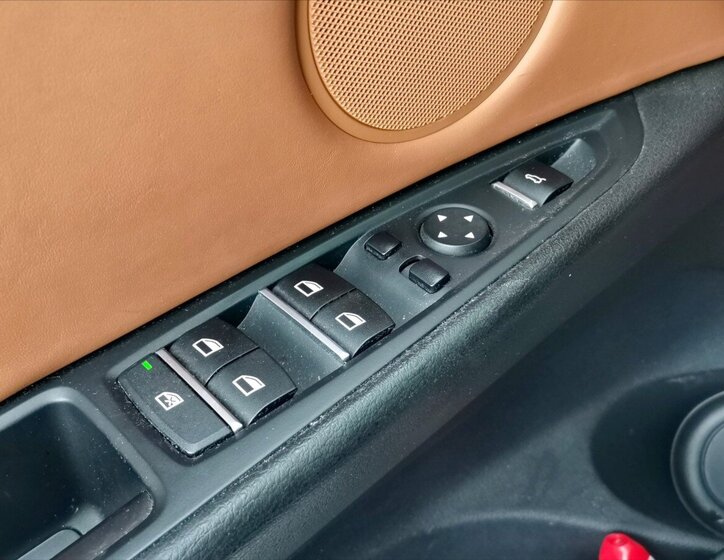 BMW X6 SUV / Terénní 3,0 l 190 kw