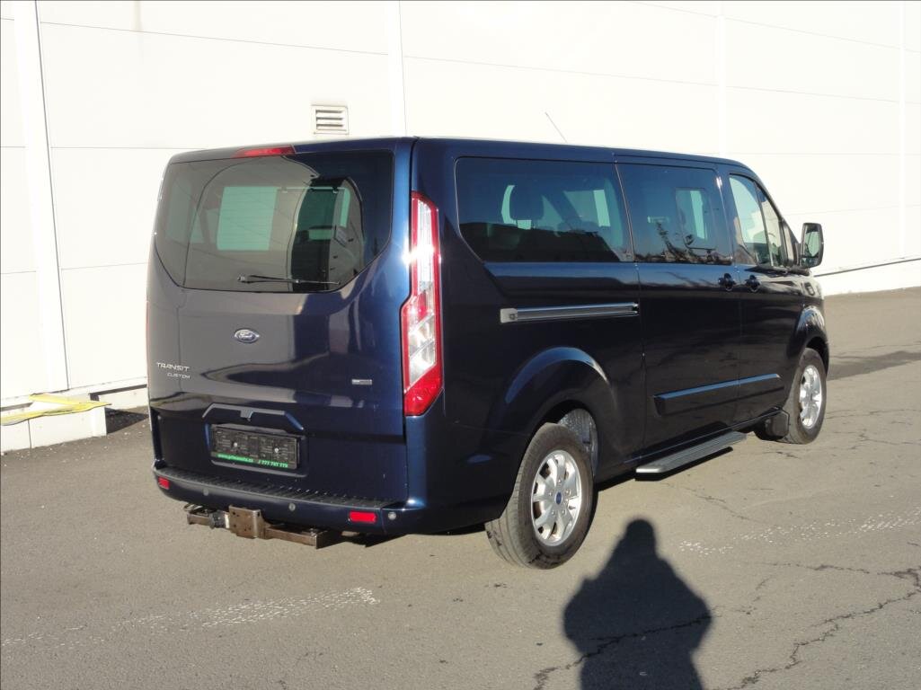 Ford Tourneo Custom Kombi 2,2 l 114 kw