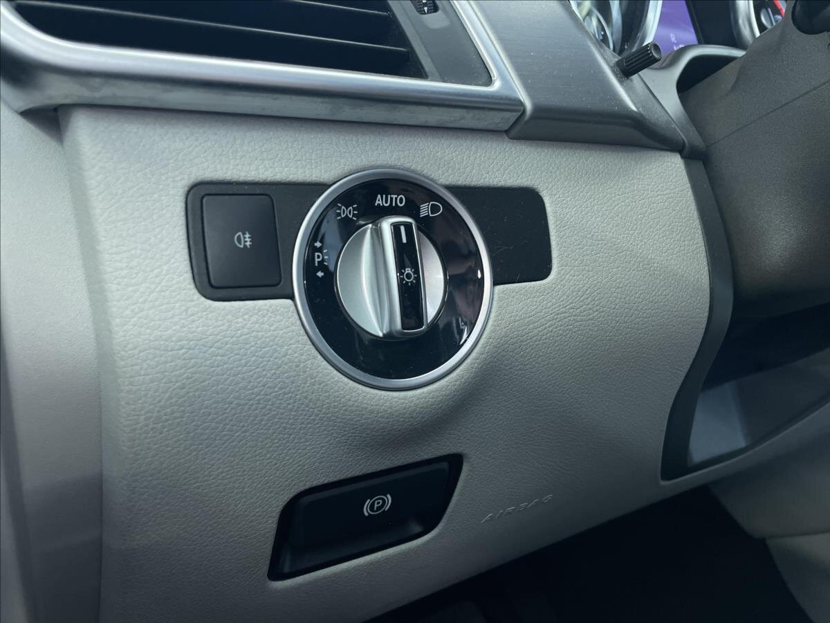 Mercedes-Benz Třídy M SUV 3,0 l 190 kw