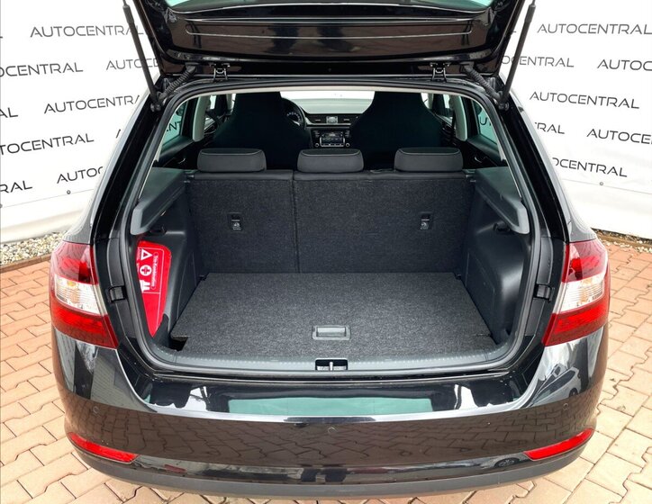 Škoda Rapid Hatchback 999,0 70 kw