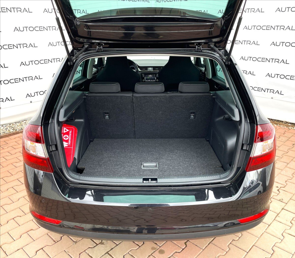 Škoda Rapid Hatchback 999,0 70 kw