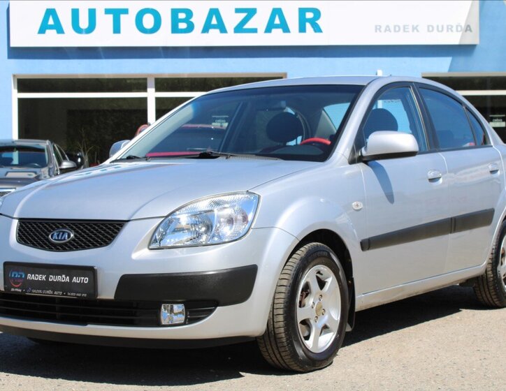 KIA Rio Sedan / Limuzína 1,4 l 71 kw