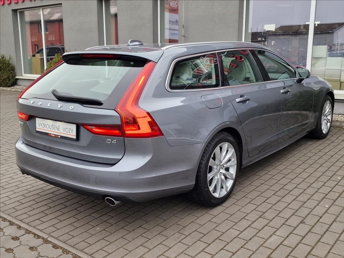 Volvo V90 Kombi 2,0 l 140 kw