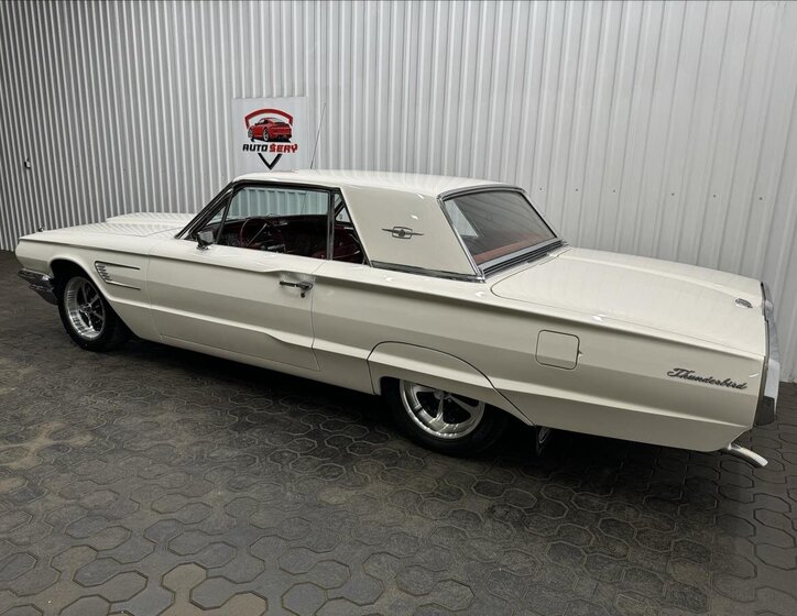 Ford Thunderbird Kupé 6,4 l 224 kw