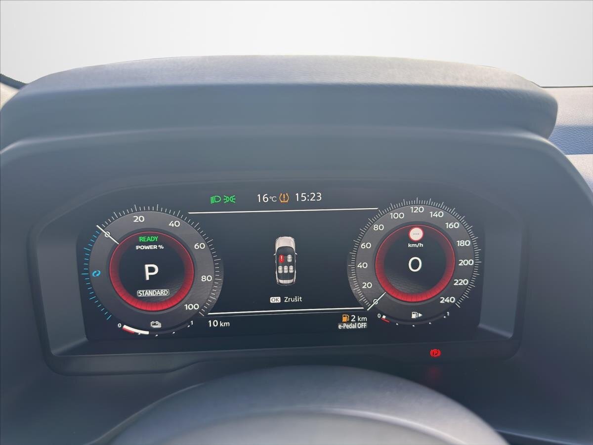 Nissan X-Trail SUV 1,5 l 157 kw