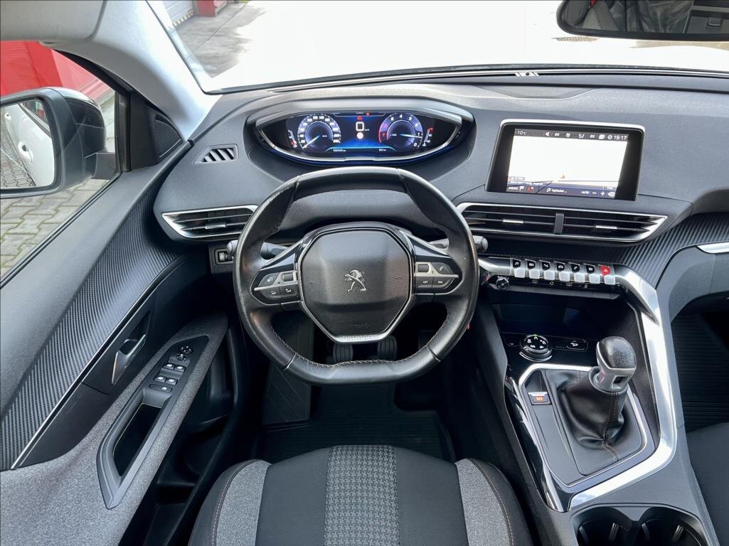 Peugeot 3008 SUV / Terénní 1,2 l 96 kw