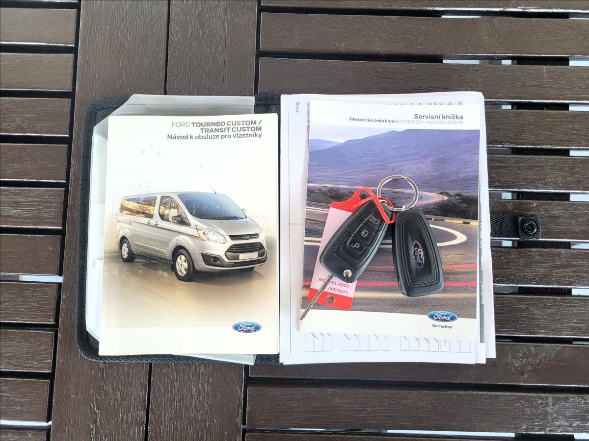 Ford Tourneo Custom MPV 2,0 l 125 kw
