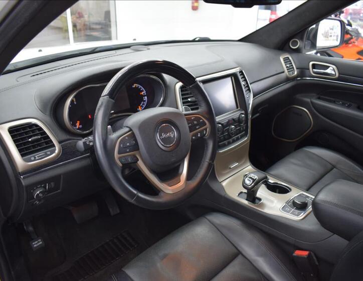 Jeep Grand Cherokee 9