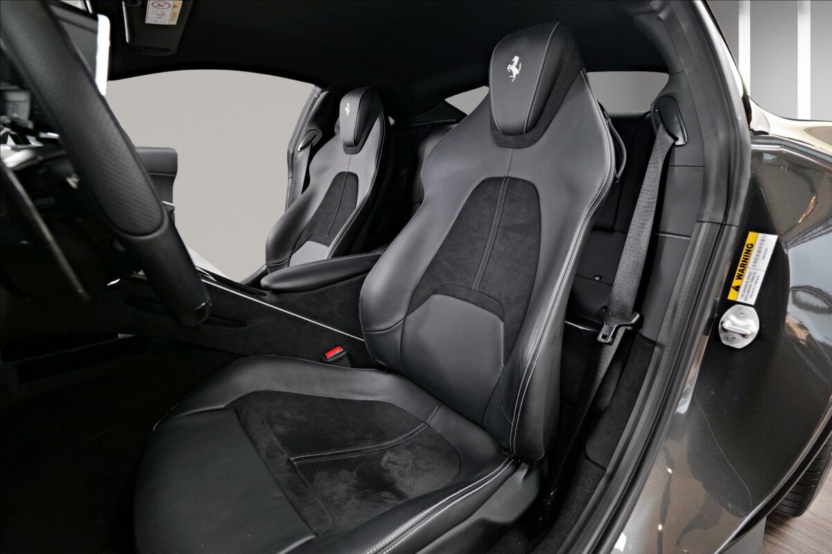 Ferrari Roma Kupé 3,9 l 456 kw