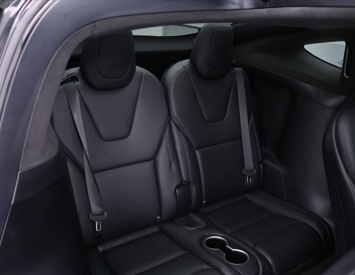 Tesla Model X 17