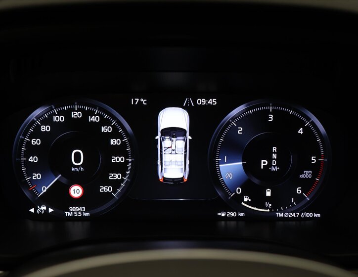 Volvo XC60 SUV / Terénní 2,0 l 145 kw