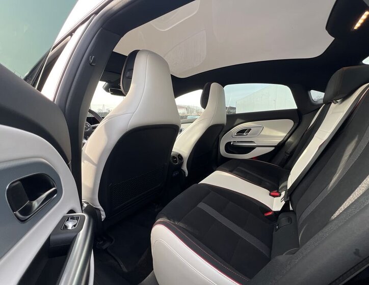 Mercedes-Benz CLA Kupé 0,0 200 kw