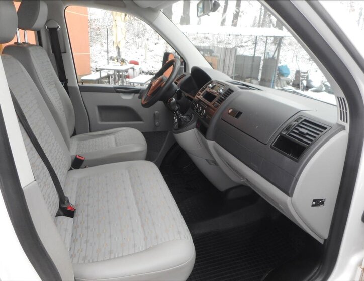 Volkswagen Transporter Valník 2,0 l 75 kw