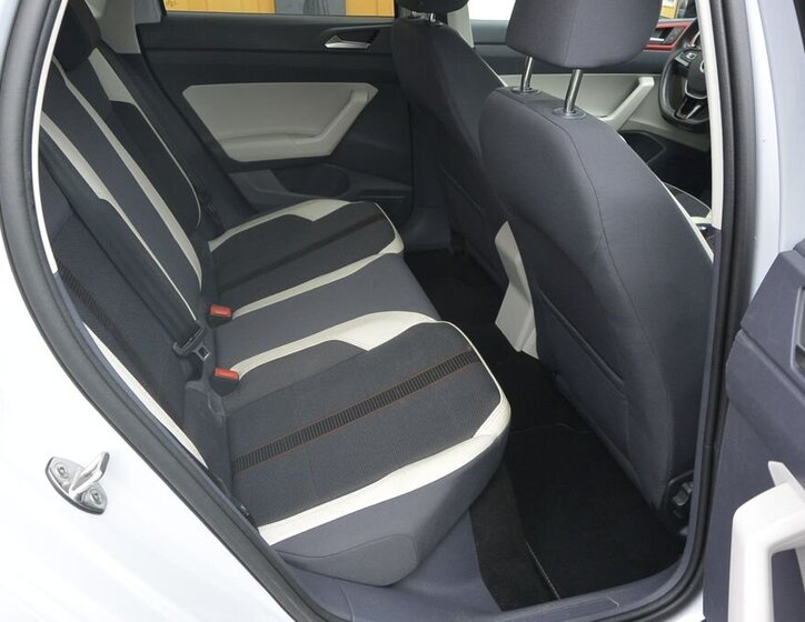 Volkswagen Polo Hatchback 999,0 70 kw