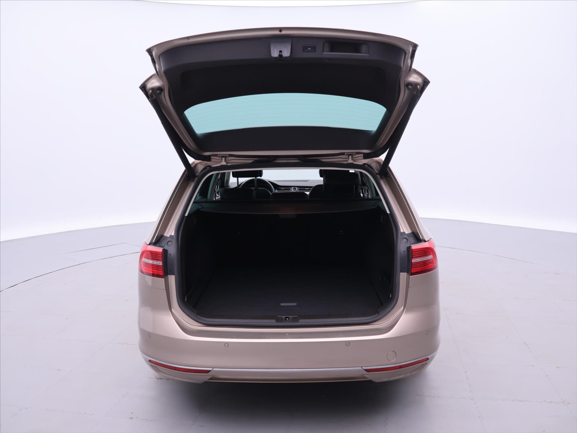 Volkswagen Passat Kombi 2,0 l 110 kw