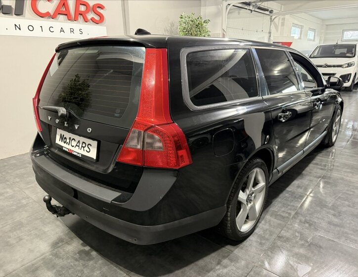 Volvo V70 5