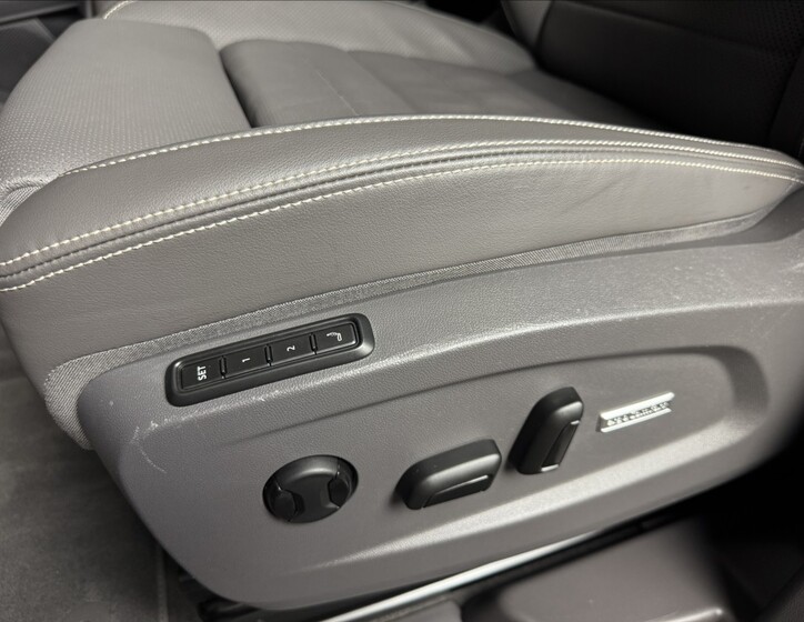 Volkswagen Multivan 29