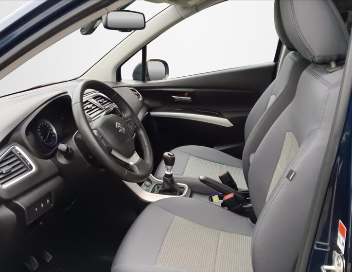 Suzuki SX4 S-Cross 16